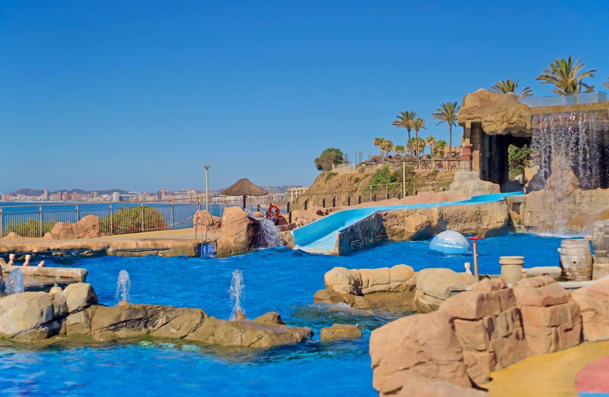 Holiday World Resort 베날마데나코스타 외부 사진
